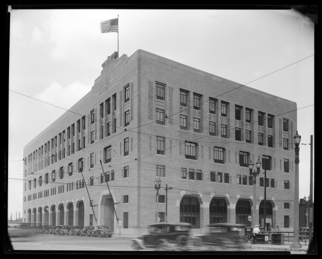 globe-democrat building 1930s